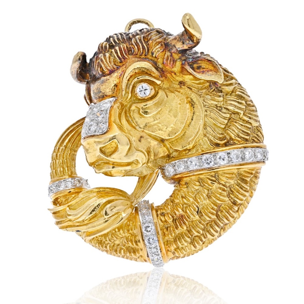 David Webb 18K Yellow Gold Diamond Taurus Bull Brooch Pendant